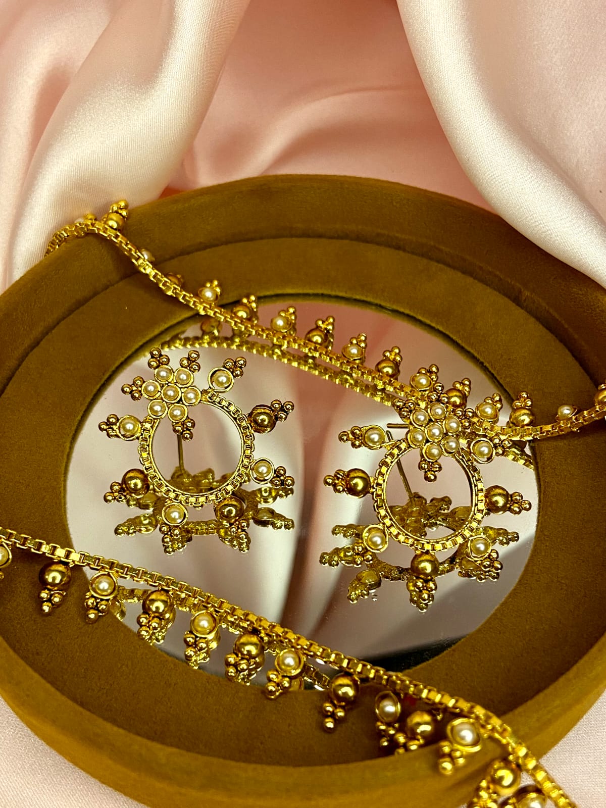 Mishma (Gold Polished Pearl Mala Set)