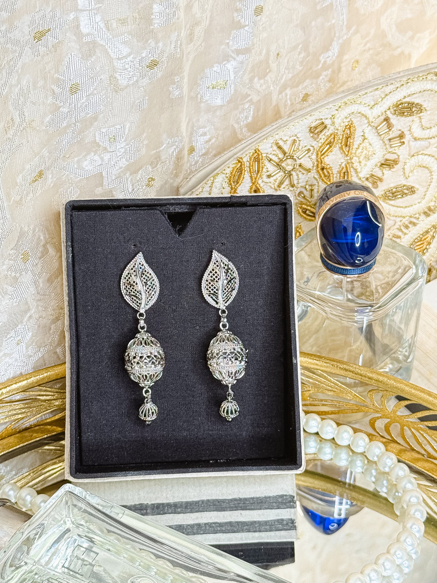 Akashnilaa-High Quality Silver Jhumka