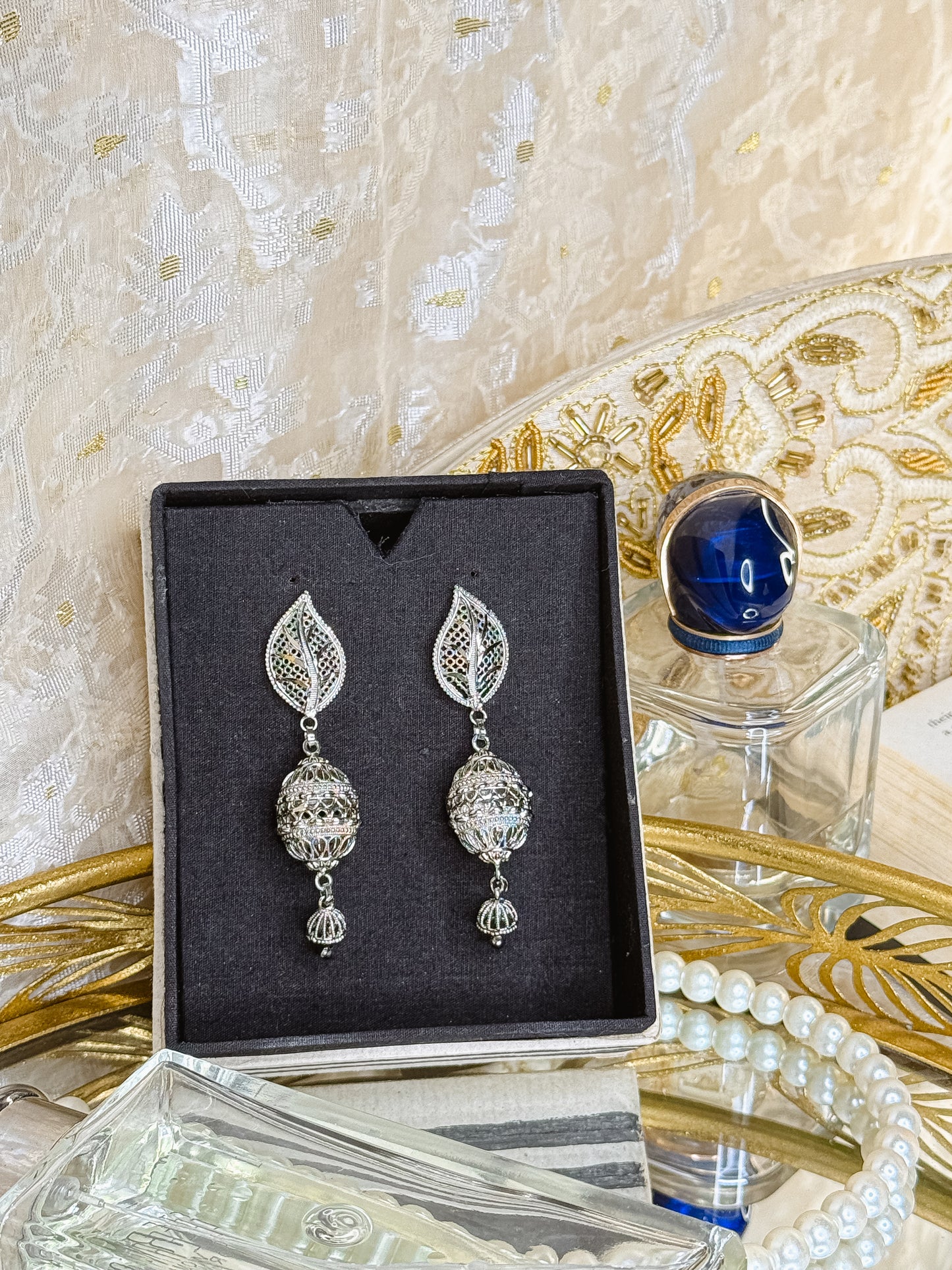 Akashnilaa-High Quality Silver Jhumka