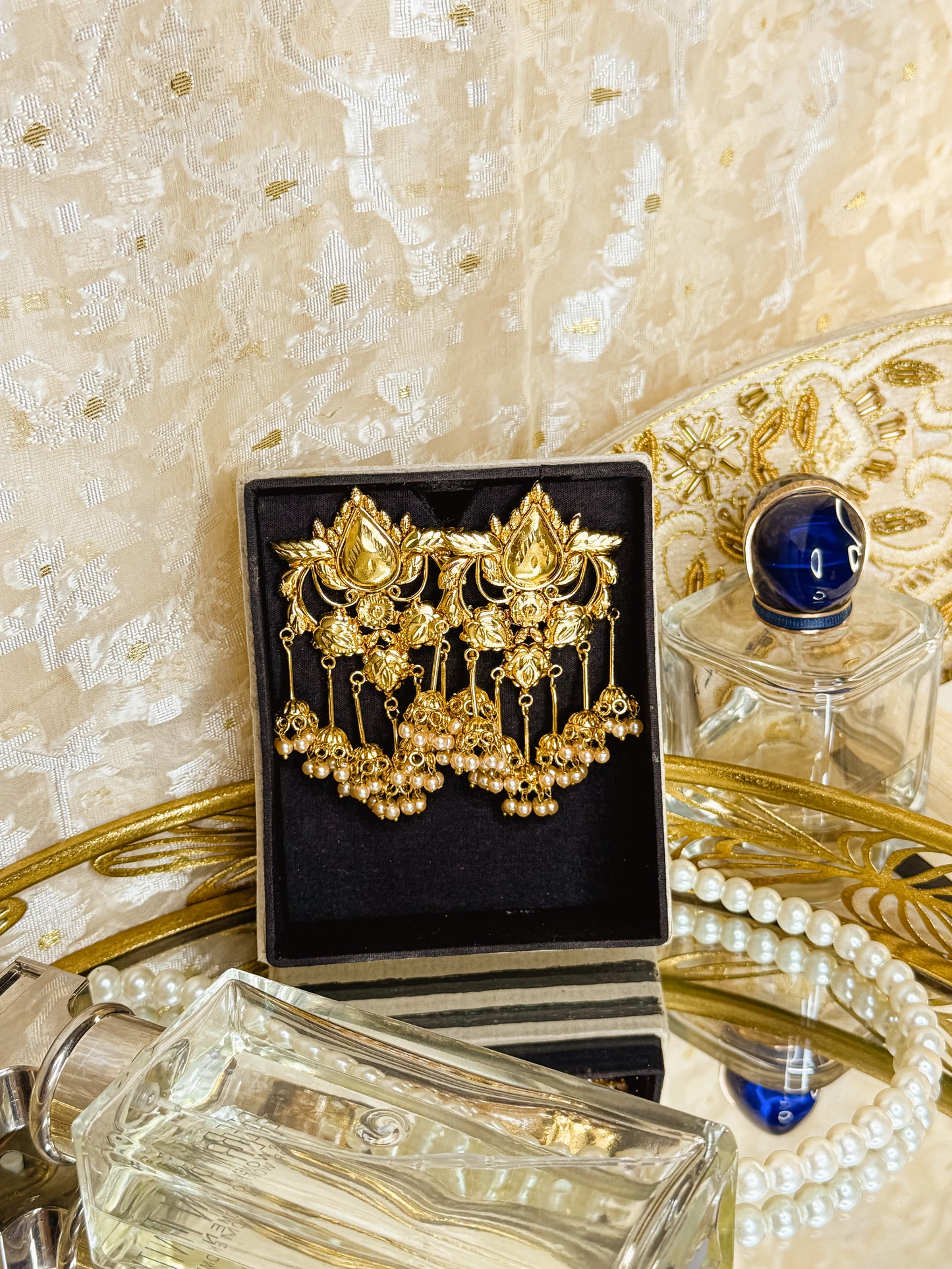 Aarna- Gold Polished Jhumka