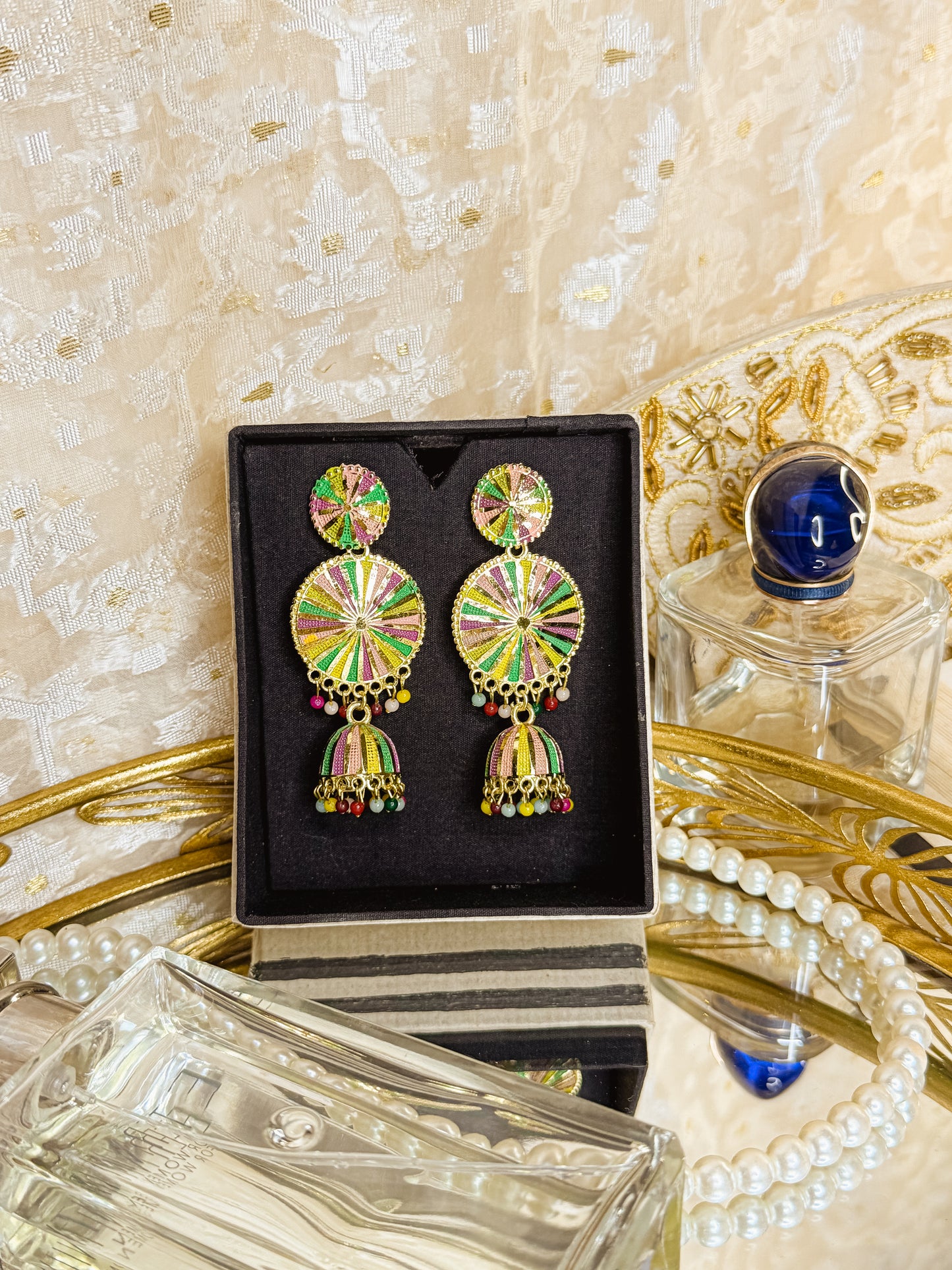 Aamira - Gold Polished Jhumka