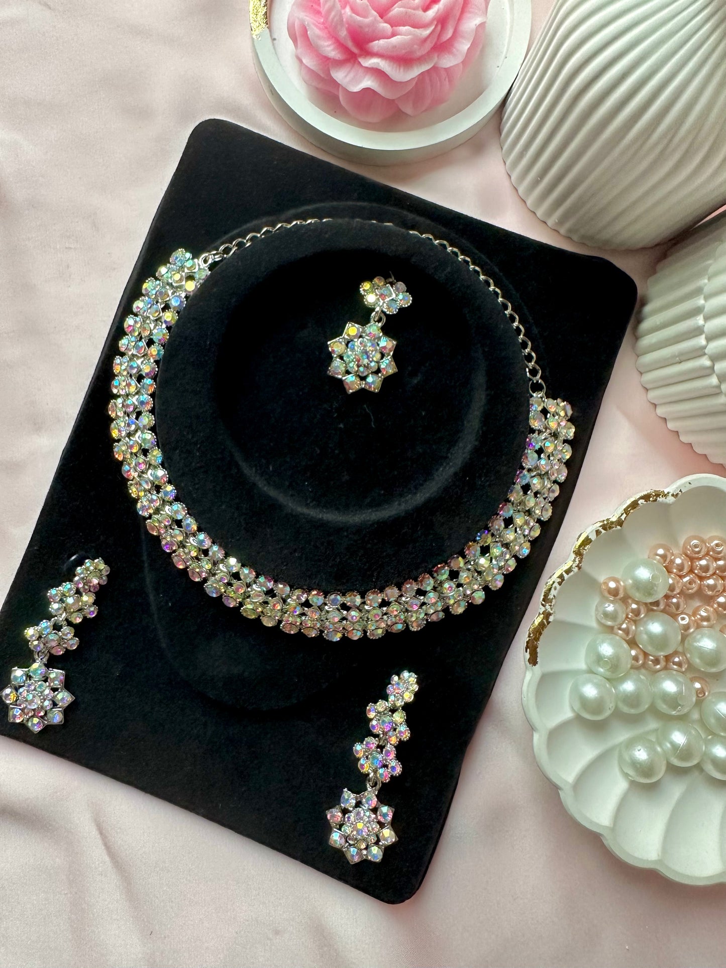 Classic Diamond Cut Jewellery Set With Tikli
