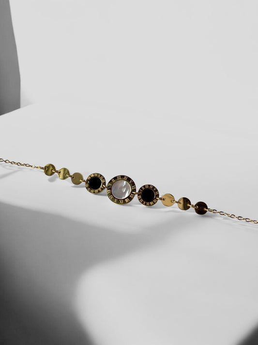 Liona III Amore Bracelet