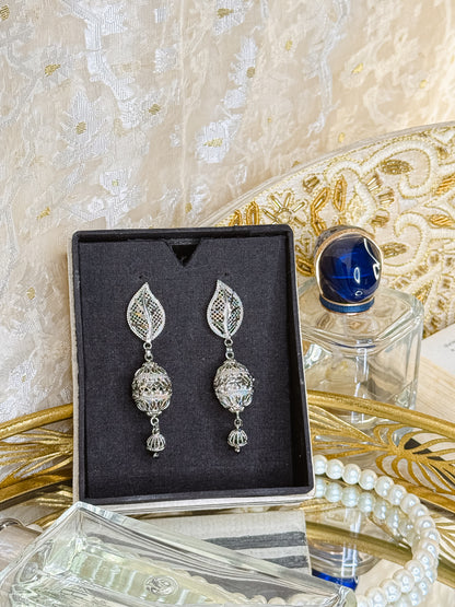 Akashnilaa-High Quality Silver Jhumka
