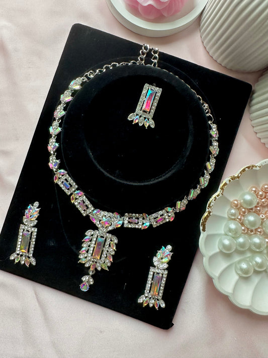 Classic Diamond Cut Jewellery Set With Tikli